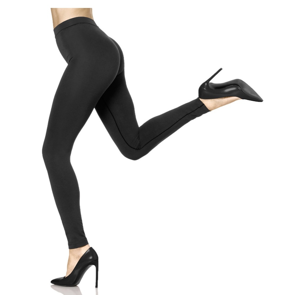 Never worn Hue Double knit shaping legging Size M